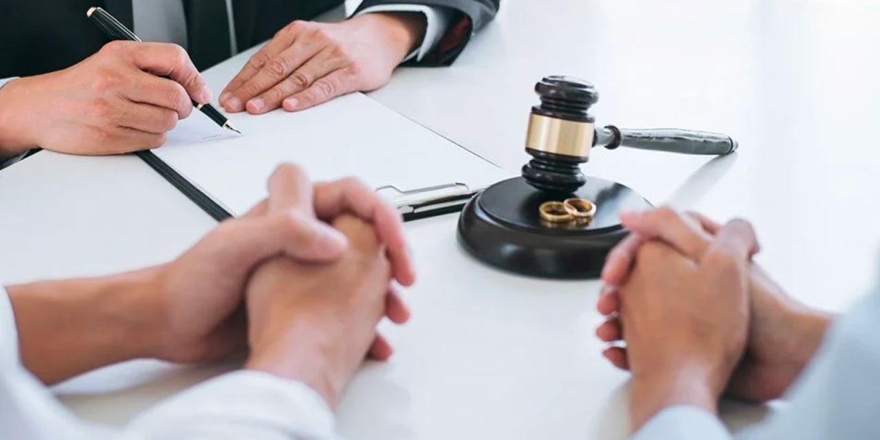 Dansöze para taktı eşi boşanma davası açtı: Bakın eşinden nasıl özür diledi…