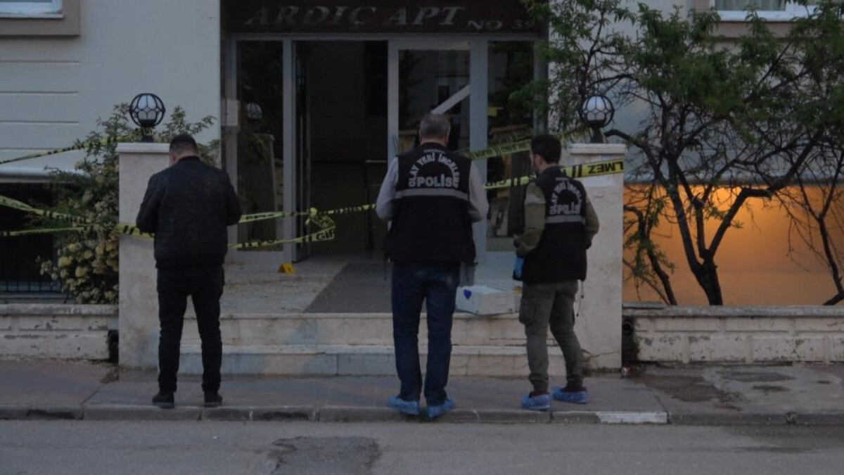 Denizli’de bir genç oturduğu apartmanın önünde av tüfeğiyle öldürüldü