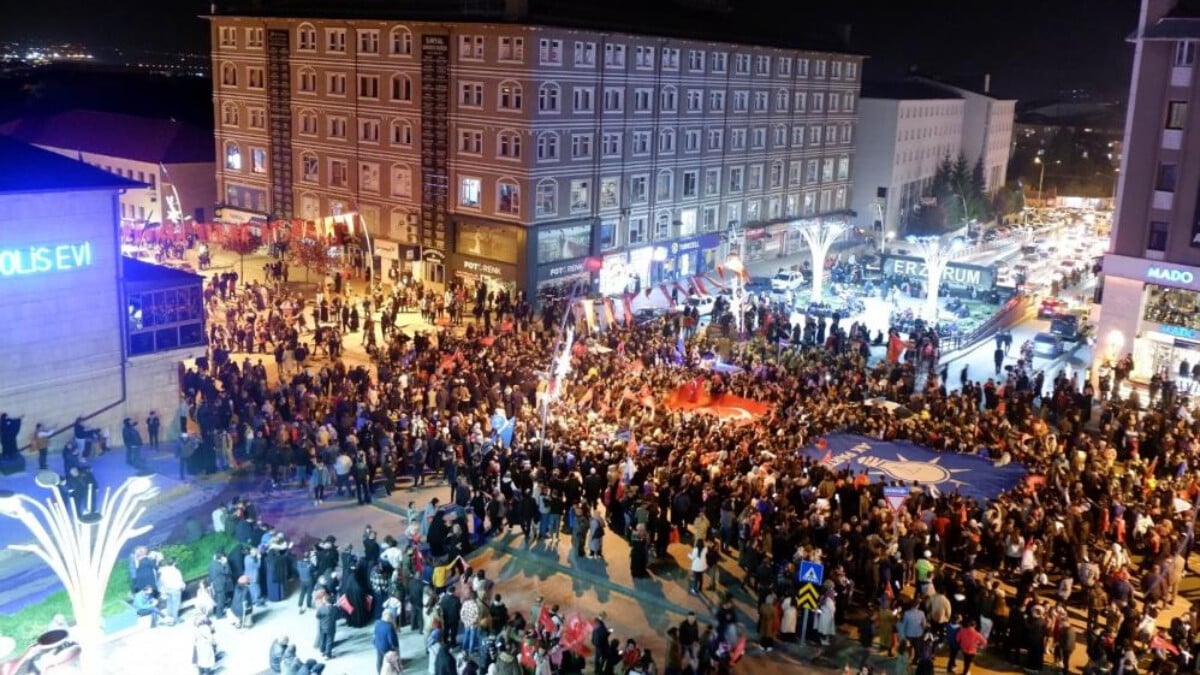 Erdoğan’ın zaferi Erzurum’da coşkuyla kutlandı