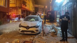 Faciadan dönüldü: Balkon çöktü kopan beton parçaları otomobilin üzerine düştü