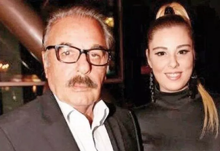 Ferdi Tayfur’un kızı Tuğçe Tayfur başörtülü tarzından vazgeçince… Gelen yorumlar rahatsız etti