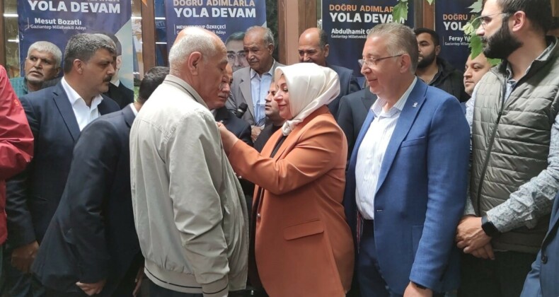 Gaziantep’te Demokrat Parti’den istifa eden 2 bin kişi AK Parti’ye katıldı