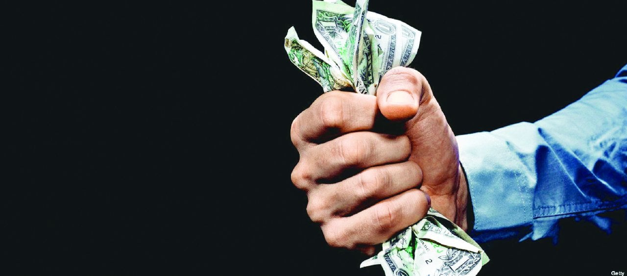 İş insanının evinden çaldığı mücevherleri, yabancı uyruklu sevgilisine hediye etmiş