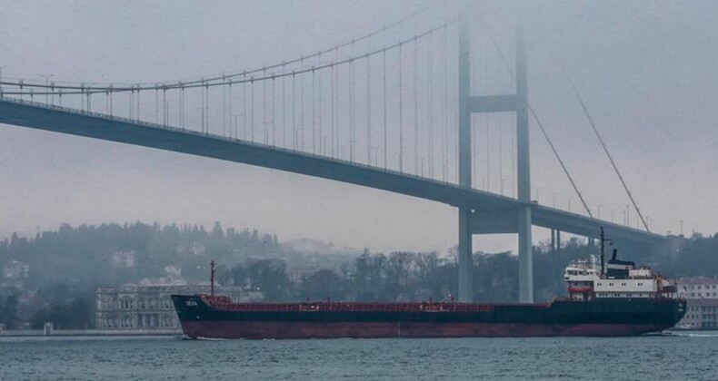 İstanbul Boğazı gemi trafiğine kapatıldı