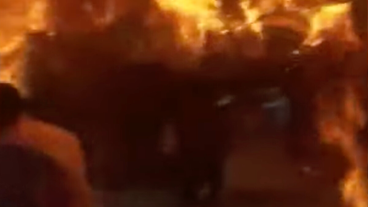 İstanbul’da gelin ve damat tutuşan süsler nedeniyle korku dolu anlar yaşadı