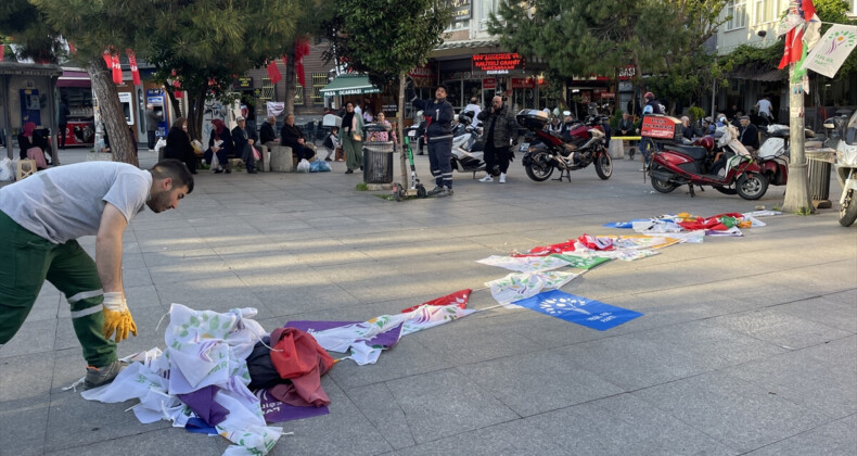 İstanbul’da siyasi partilerin bayrak ve pankartları toplanıyor