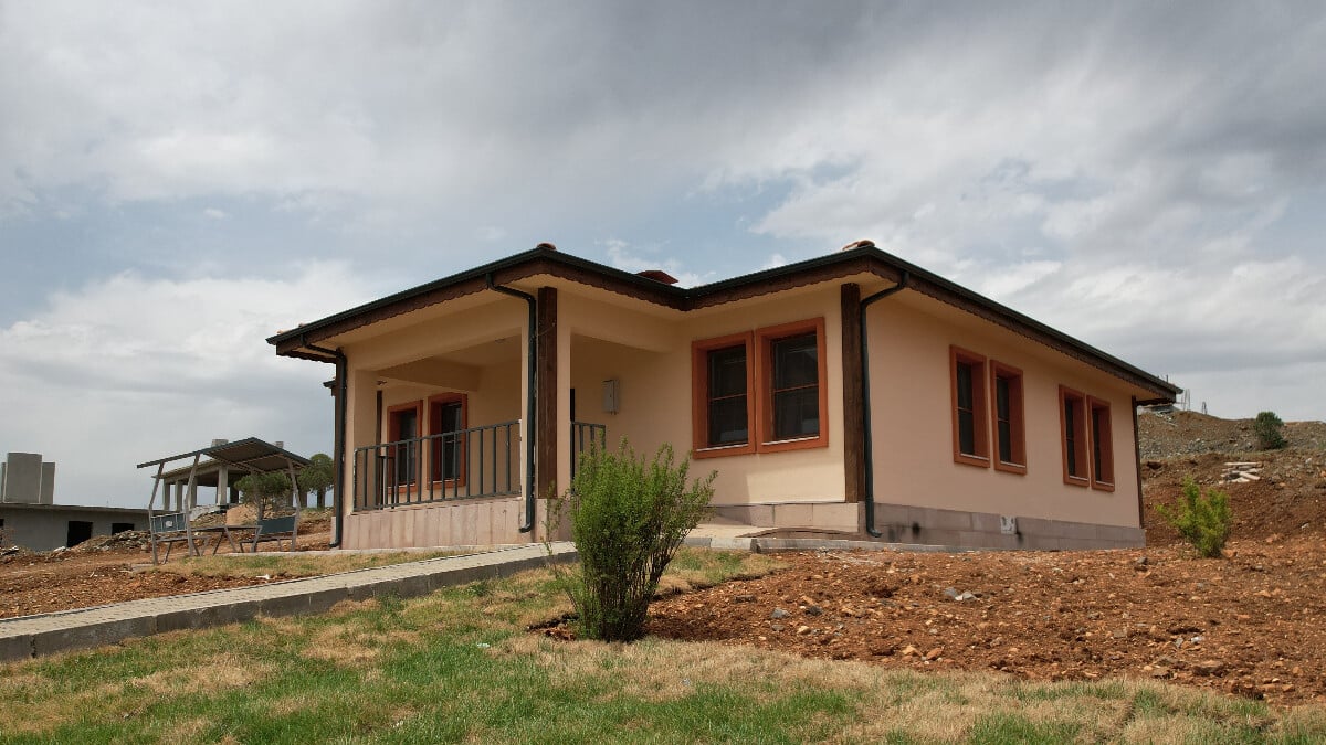 Kahramanmaraş’ta depremin ardından köy evleri yükseliyor
