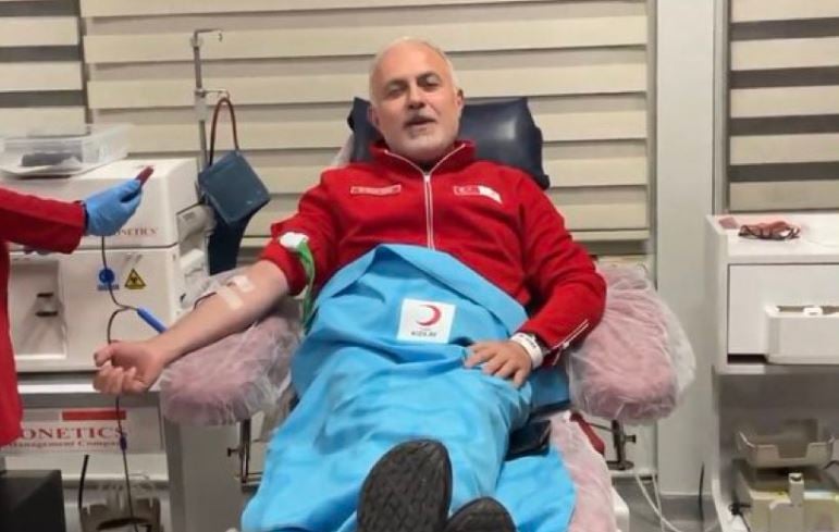 Kerem Kınık Ne Doktoru?