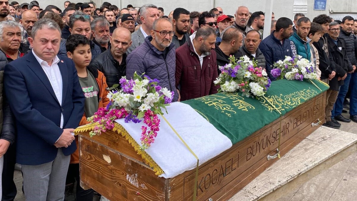 Kocaeli’nde kız meselesinde lise öğrencisi öldürüldü