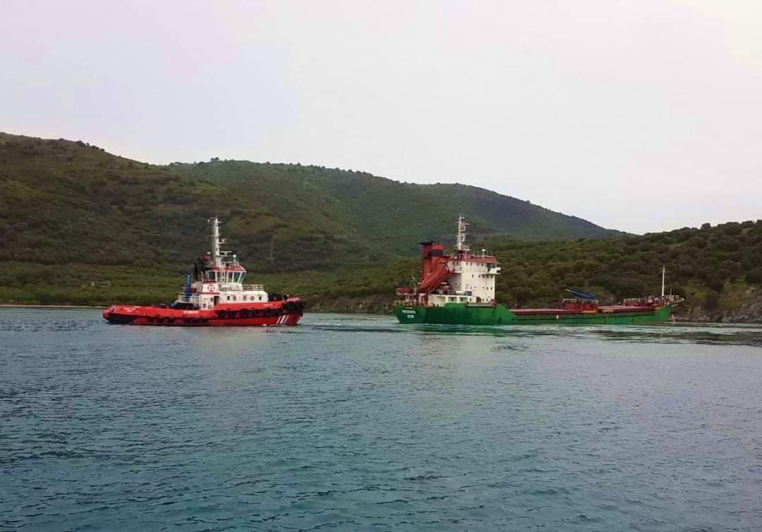 Marmara Adası Açıklarında Karaya Oturan Gemi, 3 Saatte Kurtarıldı