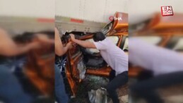 Meksika’da tırın altında ezilen otomobilinden burnu bile kanamadan çıktı