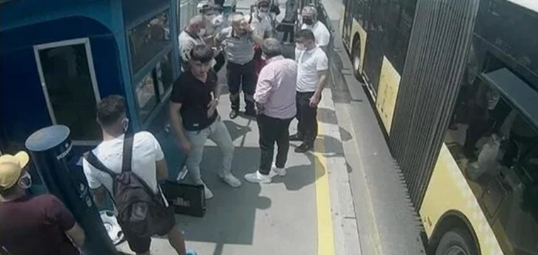 Metrobüste maske takmayan yolcuya yumruk attı  5,5 yıl hapis cezası aldı