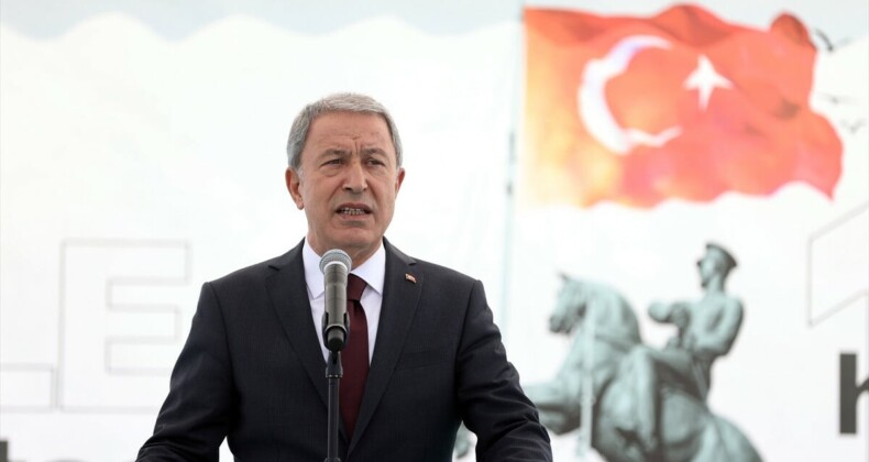 Milli Savunma Bakanı Hulusi Akar’dan “Tarihten ders alın” vurgusu