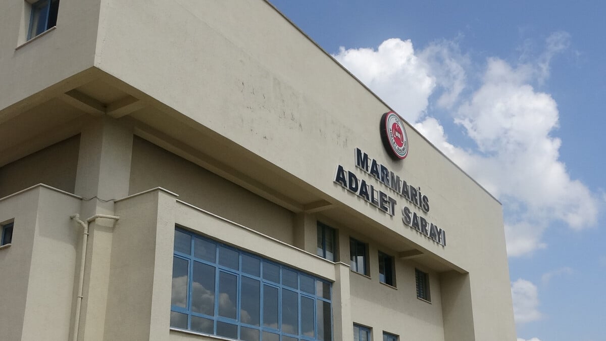 Muğla’da eski kız arkadaşının yeni erkek arkadaşını bıçakladı