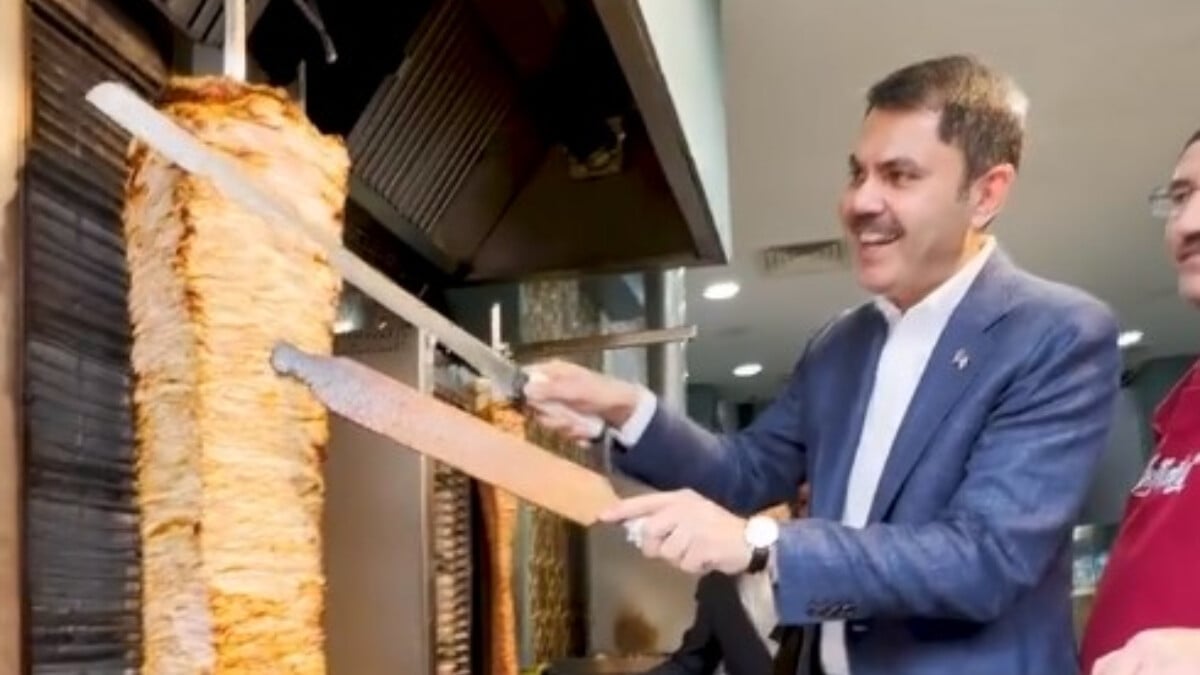 Murat Kurum’a sevgi seli