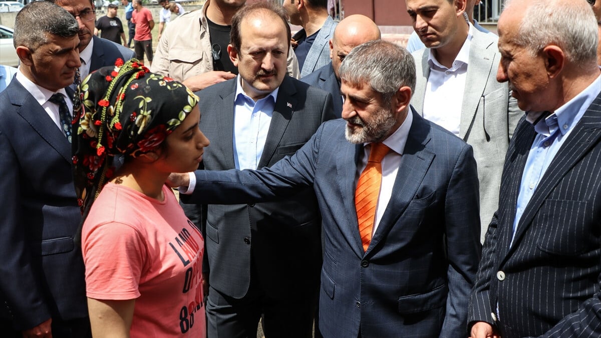 Nureddin Nebati: Selden etkilenenlere 10’ar bin lira yardım yapılacak