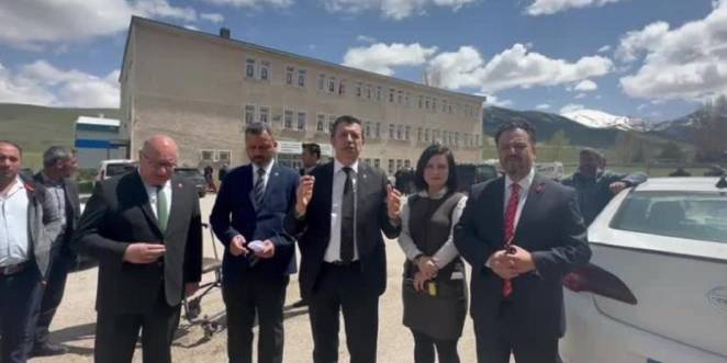 Onlarca Kişi Aynı Anda Kabine Girdi… Skandal Görüntüler