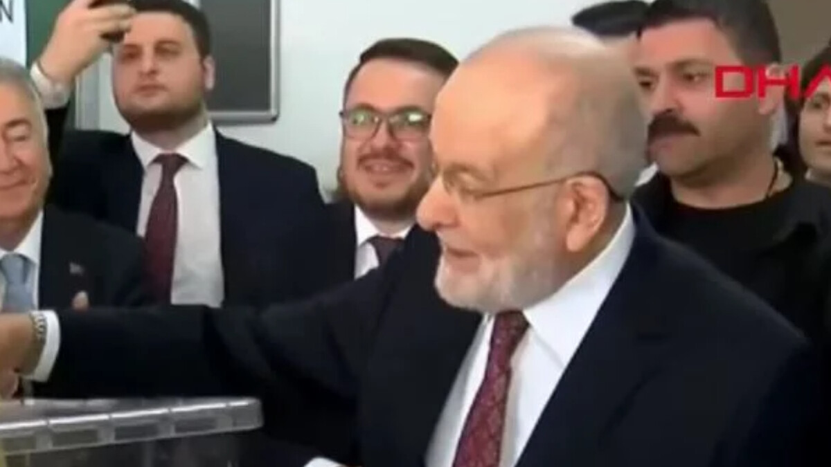 Saadet Partisi Genel Başkanı Temel Karamollaoğlu Ankara’da oyunu kullandı