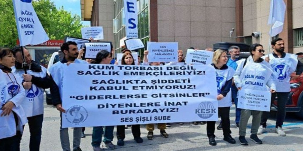 Sağlıkçılardan ‘Doktorları Dövüyoruz’ Protestosu