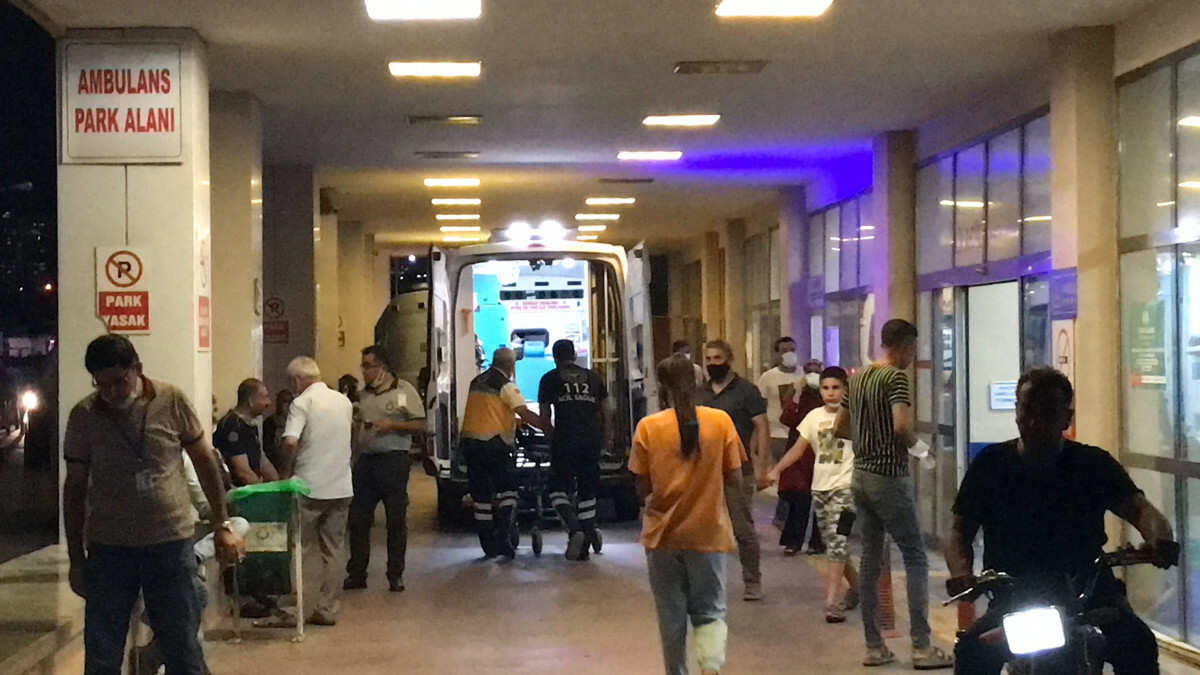 Şanlıurfa’da otomobillerin kafa kafaya çarpıştığı kazada 2 kişi öldü