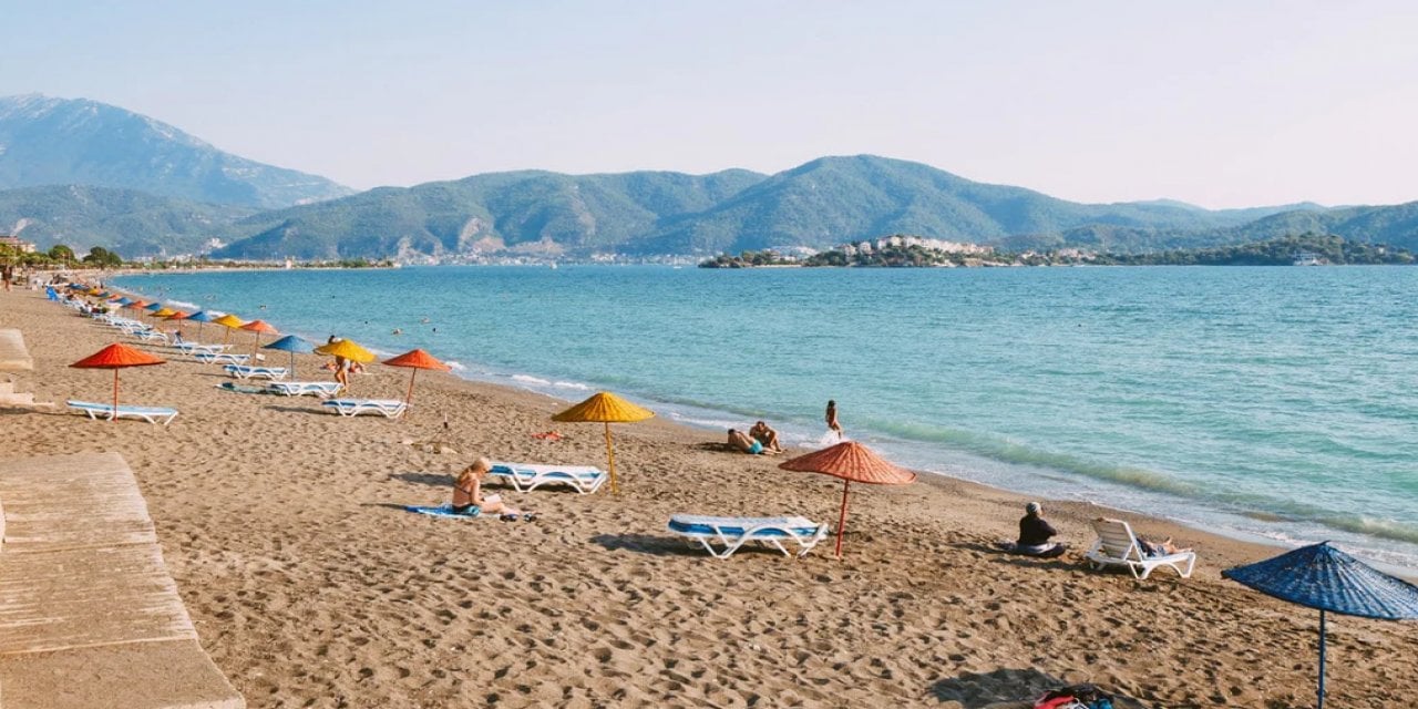 Seçim Nedeniyle Sahiller Yabancı Turistlere Kaldı