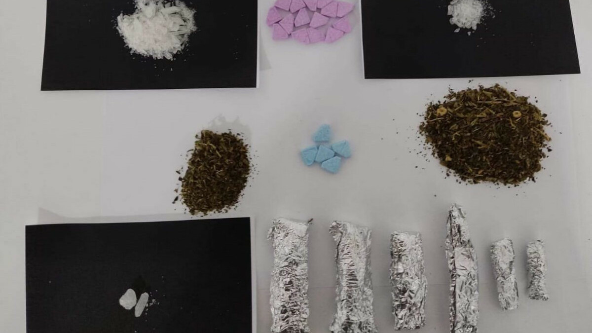 Sinop’ta durdurulan araçtaki şahıslardan uyuşturucu çıktı: 3 gözaltı