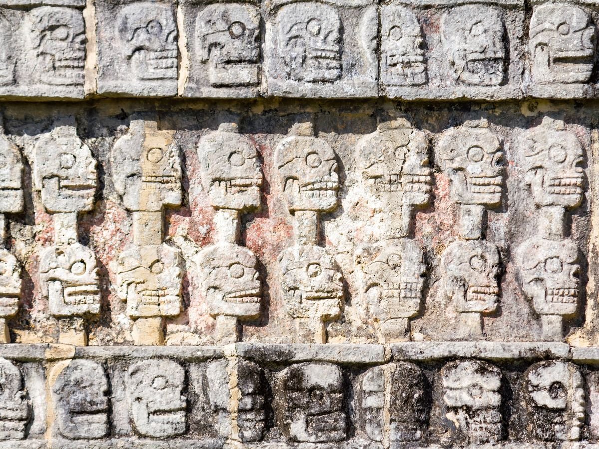 Tanrılara Adanan  Kanlı Adaklar: Tarih Boyunca İnsan Kurban Etme Ritüelleri… İnsanları Böyle Kurban Ettiler!