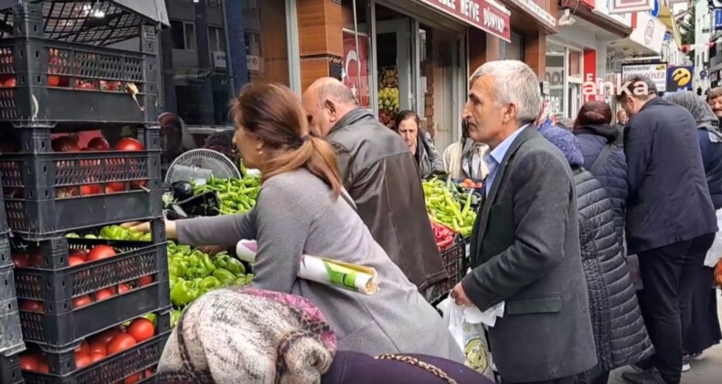 Ucuza Sebze Almak İsteyenler Sıra Oluşturdu