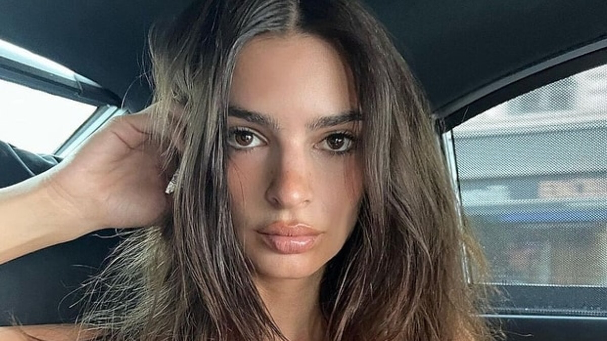 Ünlü model Emrata’dan nefes kesen pozlar! Sosyal medyayı kasıp kavurdu…