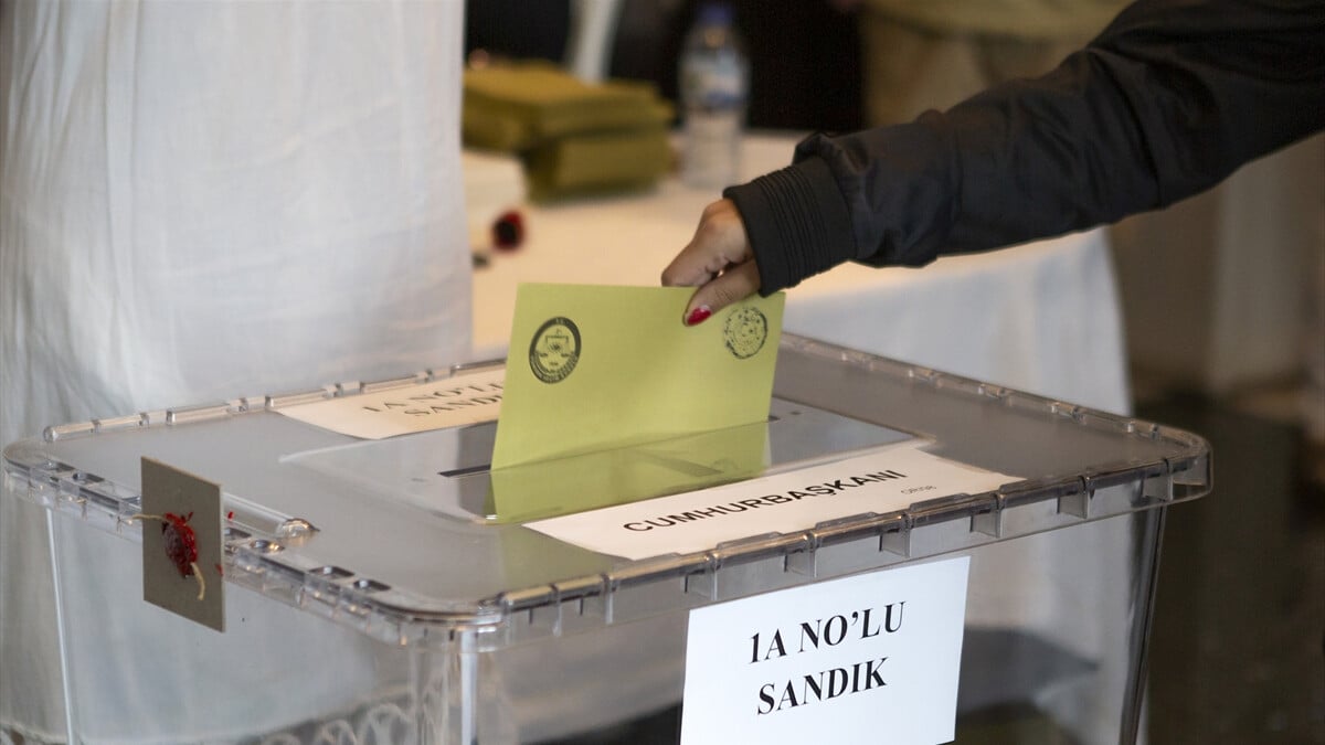 YSK yayın yasağının 18.15 itibarıyla kaldırılacağını açıkladı