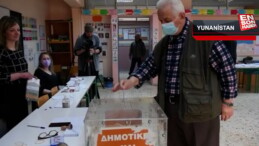 Yunanistan’da seçmenler genel seçim için sandık başında