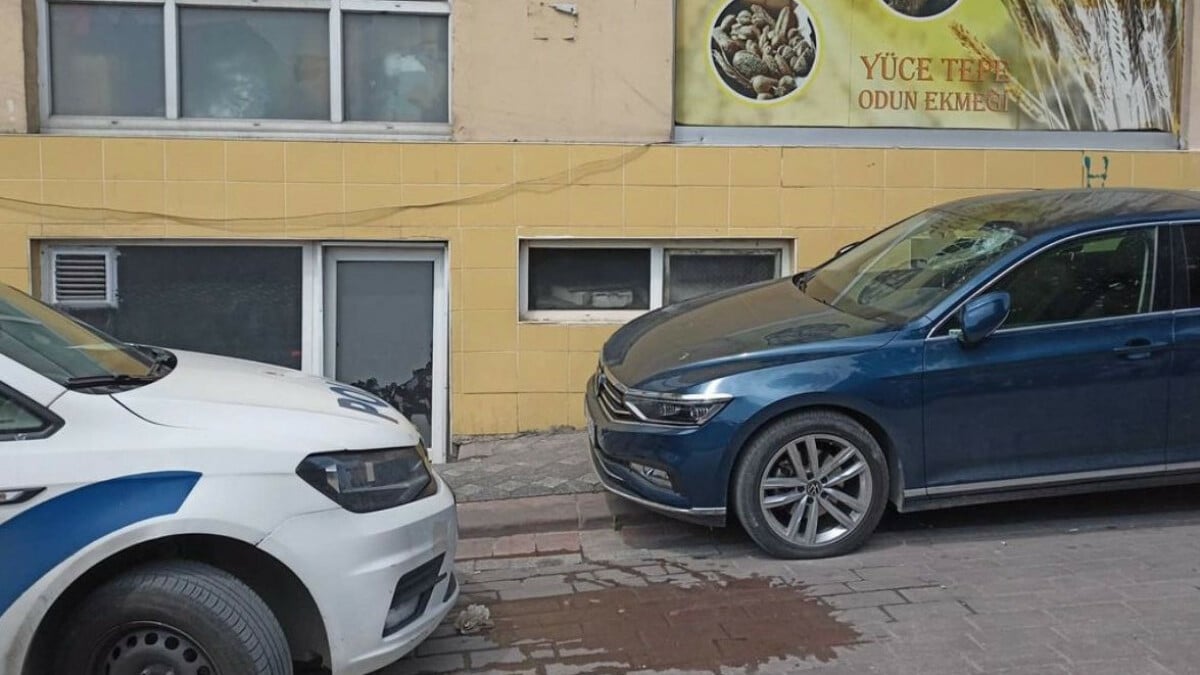 Zeytinburnu’nda pencereden düşen 2 yaşındaki çocuk ağır yaralandı