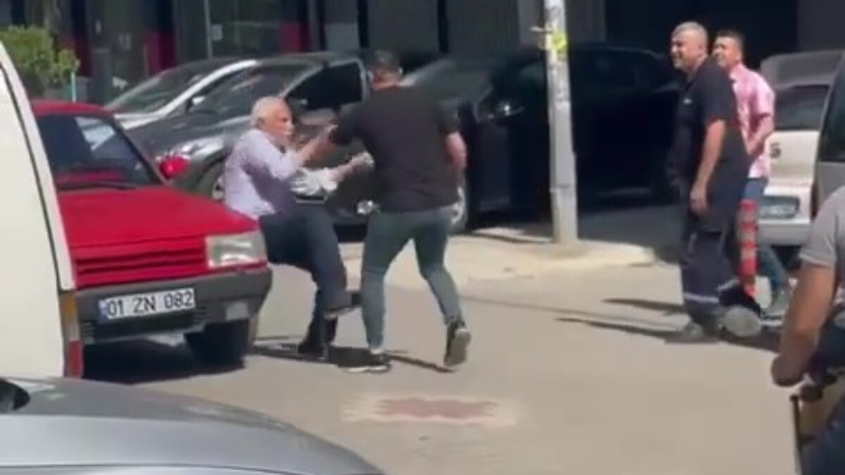 Adana’da çarptığı kızın sevgilisi yaşlı adamı bıçaklandı