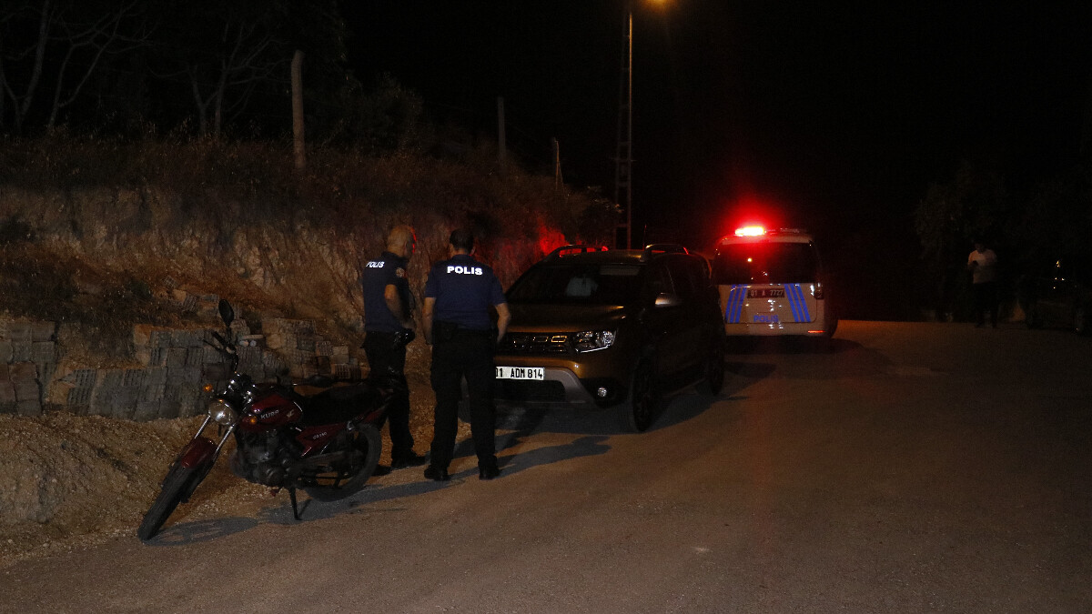 Adana’da öldüresiye darbedip, bıçakla ağır yaraladılar