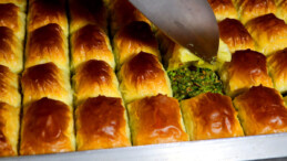 Adanalı baklava ustaları uyardı! Ucuz baklavada ‘yer fıstığı’ oyunu var