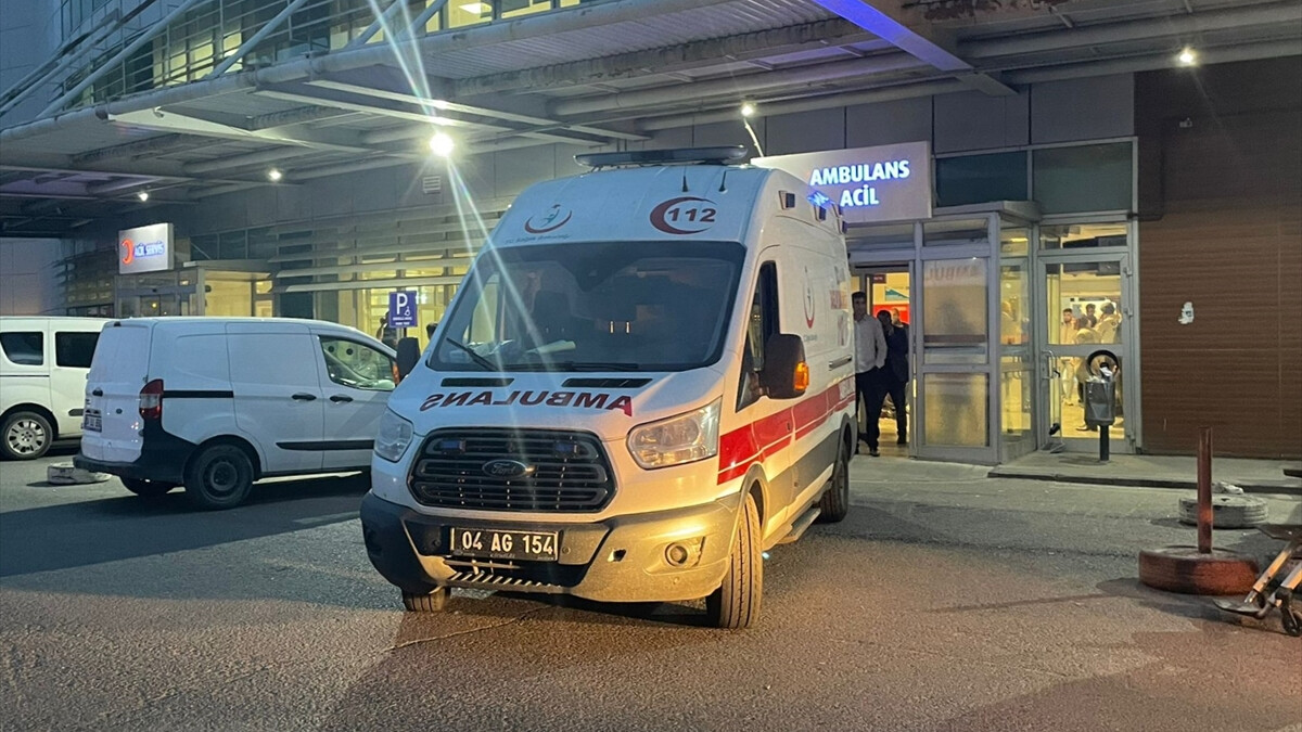 Ağrı’da düğünde felaket: Kafasına kurşun isabet etti