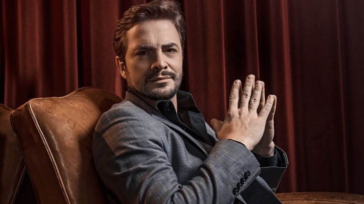 Ahmet Kural’ın sır gibi sakladığı ablası bakın kim çıktı! Meğer kendisi gibi oyuncuymuş…