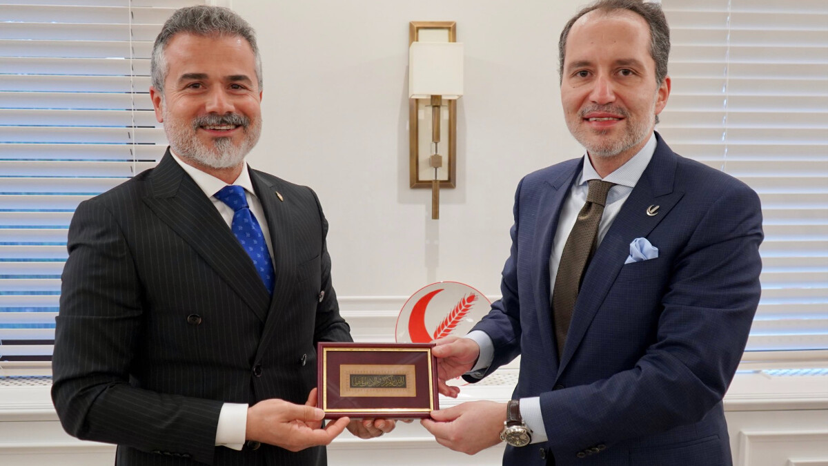 AK Parti’den ayrılan Suat Kılıç, YRP’ye geçti