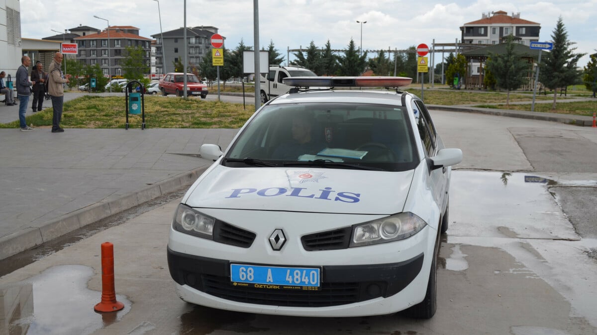 Aksaray’daki liseli bacağından bıçaklandı