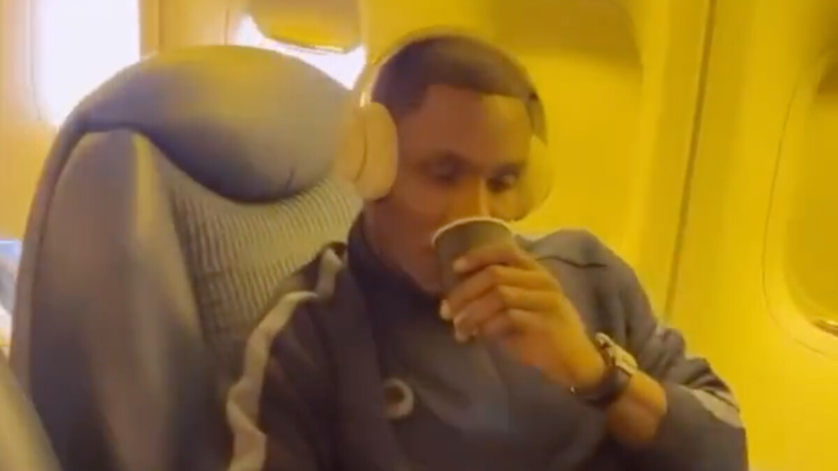 Al Hilal takımının lüks uçağı sosyal medyayı salladı! Uçağın içerisini görenler şaşıp kalıyor..