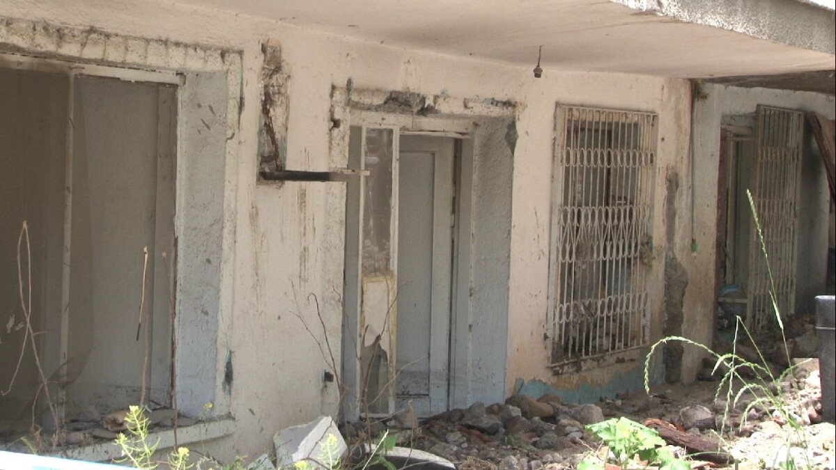 Ankara’da sağanak yağışların ardından istinat duvarı gecekondu üzerine düştü