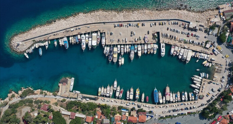 Antalya Mavi Bayraklı plajlarıyla dünya fark yarattı