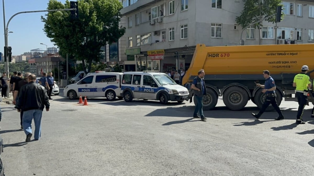 Ataşehir’de hafriyat kamyonunun çarptığı yaya hayatını kaybetti