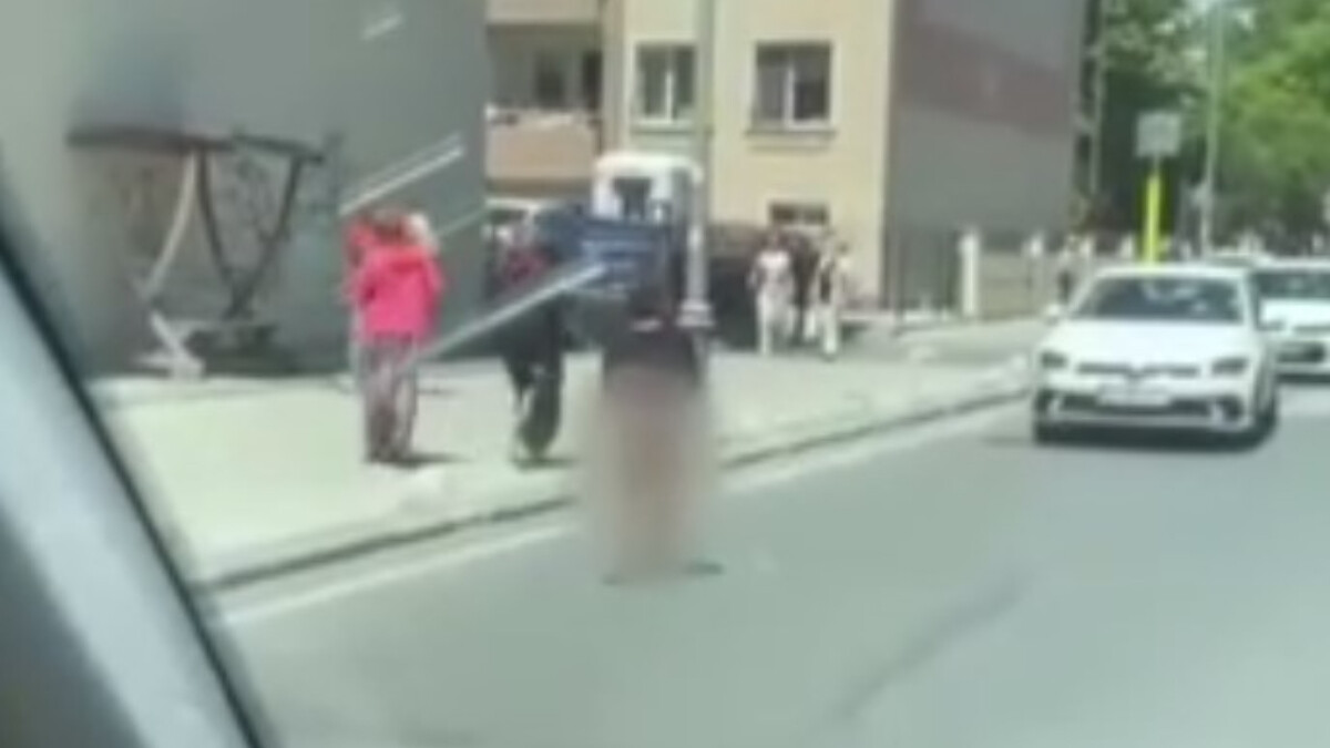 Beylikdüzü’nde hırsız kadınlar, yakalanmamak için soyundu