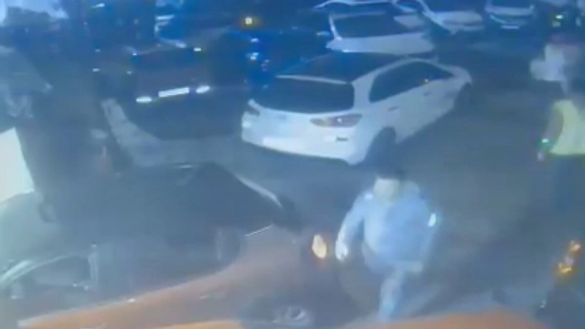 Beyoğlu’nda otopark görevlisi yanlışlıkla arkadaşını vurdu