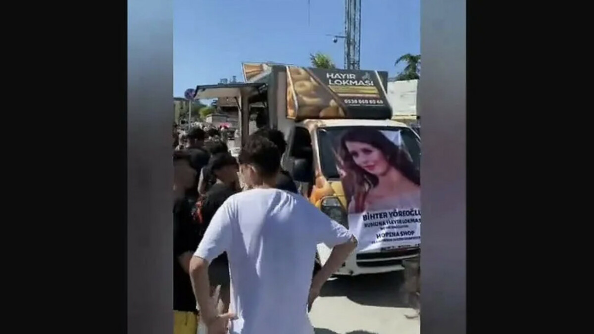 Bihter Yöreoğlu için hayır lokması dağıttı: Dua istedi