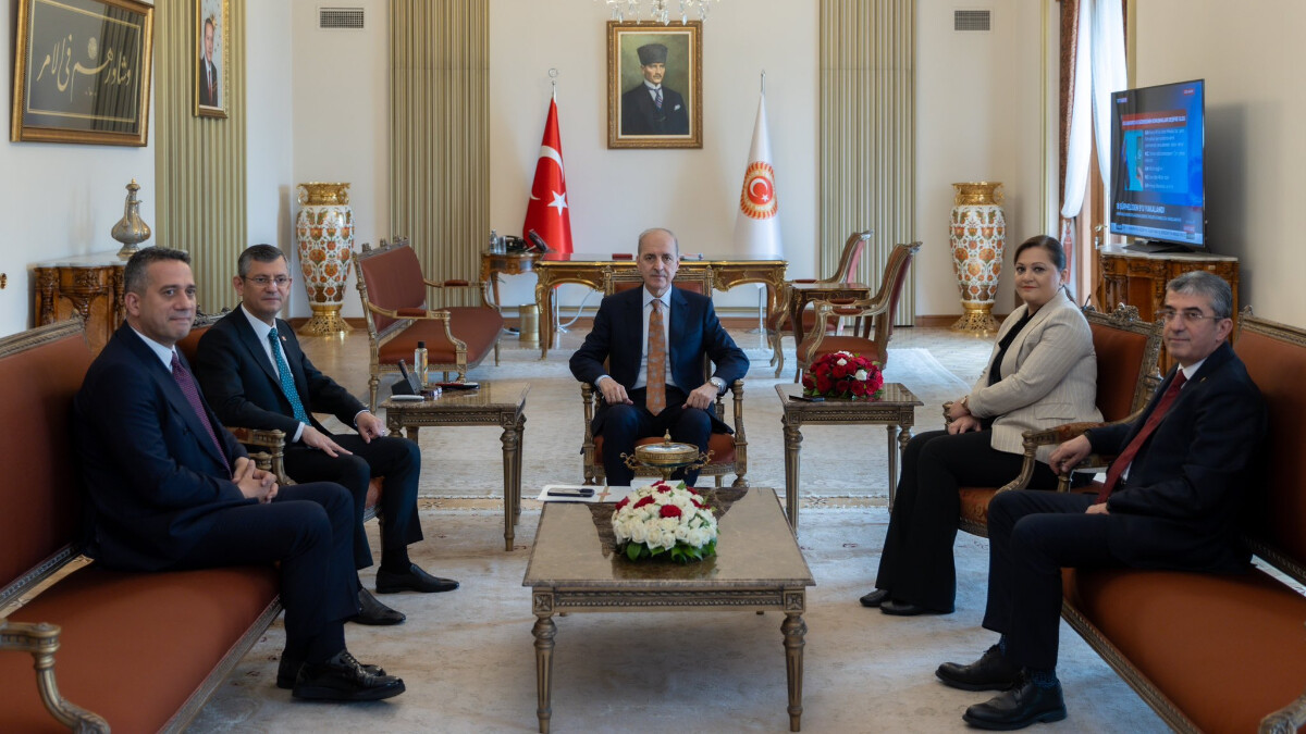 CHP’den TBMM Başkanı Numan Kurtulmuş’a ziyaret