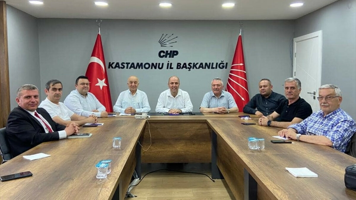 CHP’nin 9 il başkanından değişim çağrısı: Yenilenme kaçınılmazdır