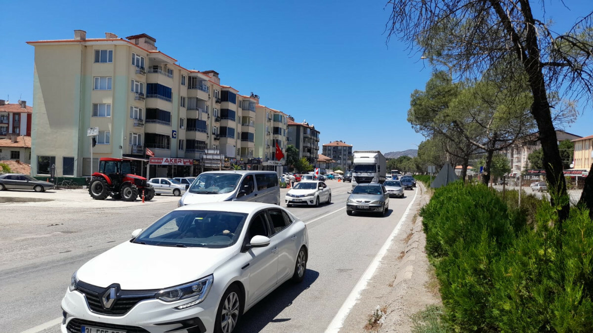 Çorum’da bulunan D-100 kara yolunda trafik yoğunluğ