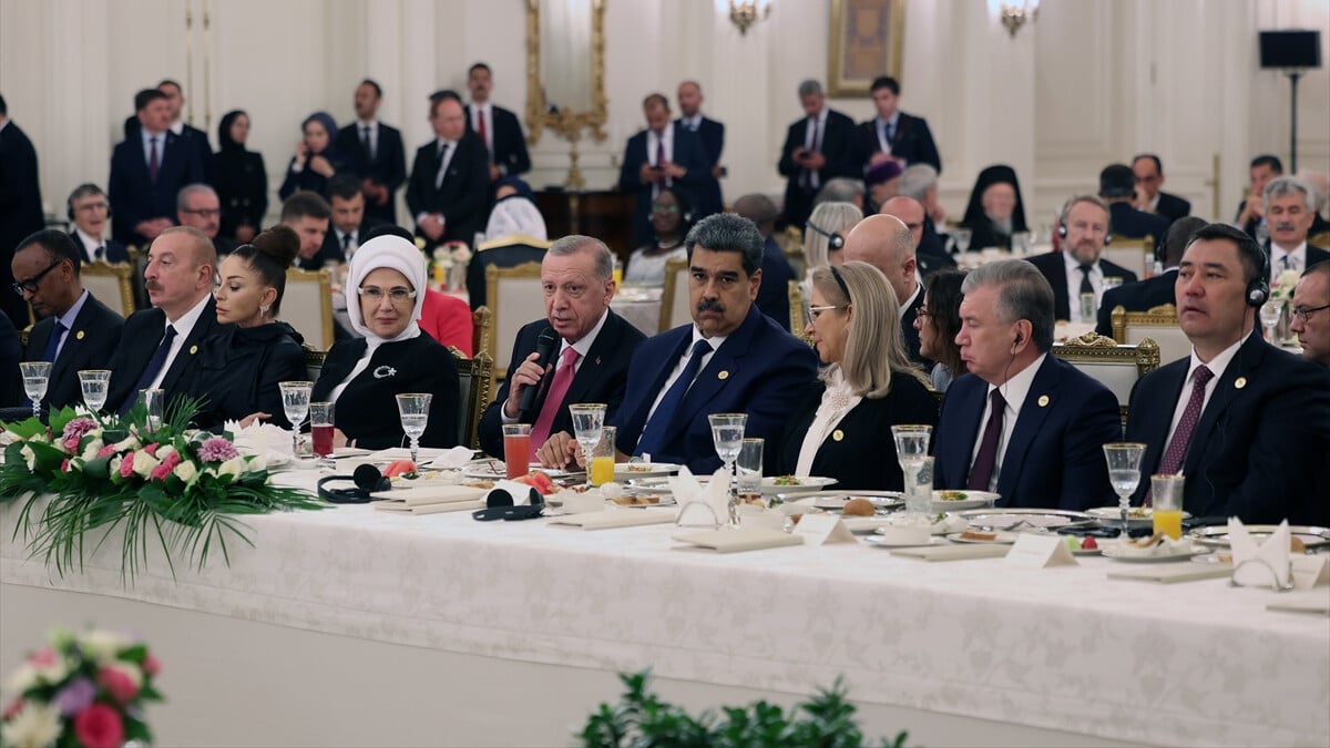 Cumhurbaşkanı Erdoğan, Çankaya’da liderlerle yemek yedi